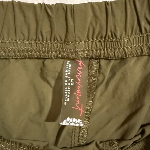 Free People Movement Fly By Night Outdoor Utility Studio Pant Size Large - Picture 3 of 3